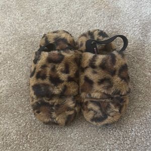 Kensie Girl slippers